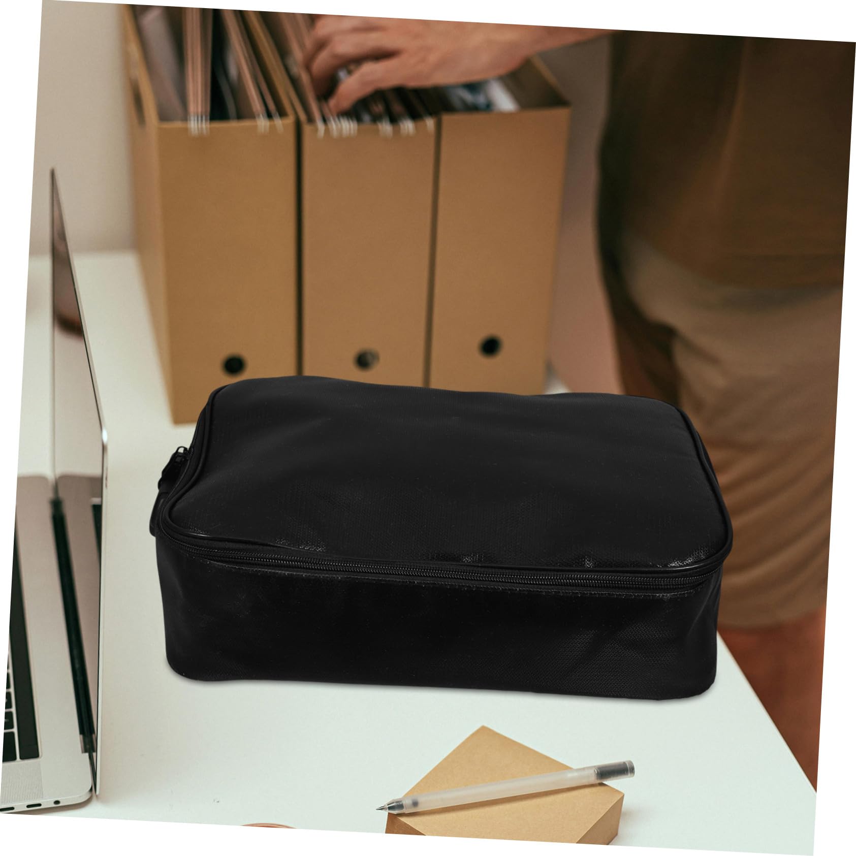 Borsa Documenti Ignifuga Nera in Fibra di Vetro Multi-strato | Blocco Password Sicuro, Ampia Capienza, Uso Quotidiano e Viaggio, Design Elegante e Resistente