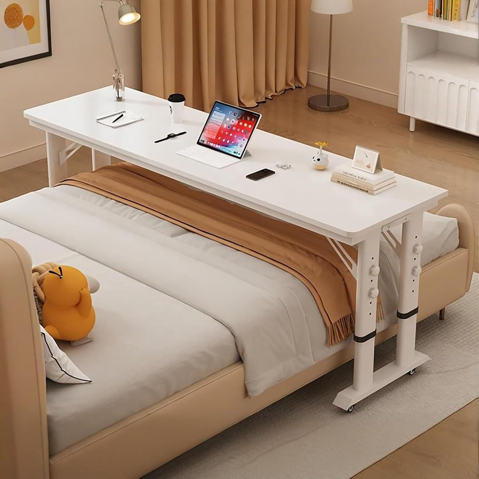 Stolik Nadłóżkowy Na Kółkach z Regulacją Wysokości, Przyłóżkowy Mobilny Nocny z Metalowymi Nogami, Jezdny Stolik Pod Laptopa do Łóżka, Podstawka Pod Laptopa(White 1,120cm/47.2'')