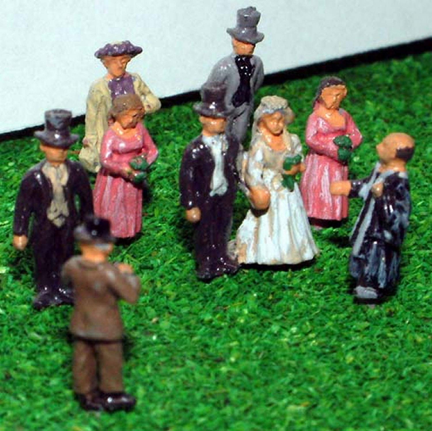 Langley Models White Wedding Figures Bride + Groom Etc N Scale UNPAINTED Kit A75
