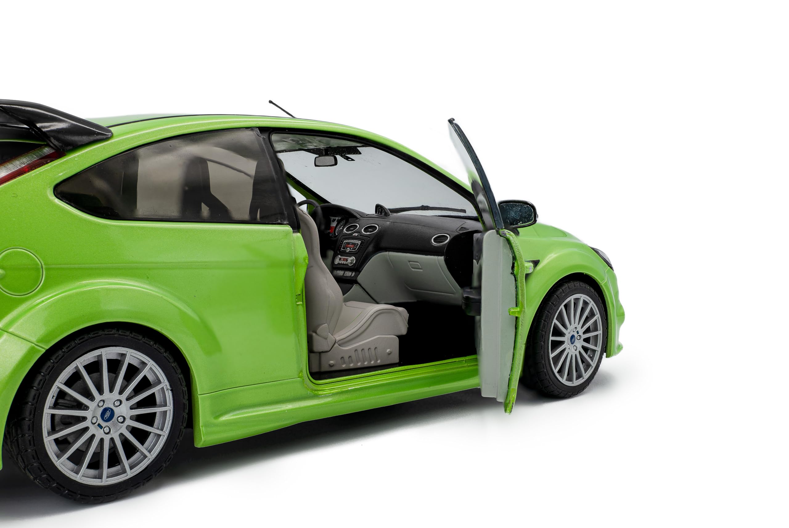 Solido Ford Focus RS MK2 – 1:18 Modellauto in Ultimate Green, Präzises Die-Cast Modell, Detailreicher Innenraum und Motor, Sammlermodell für Ford-Fans