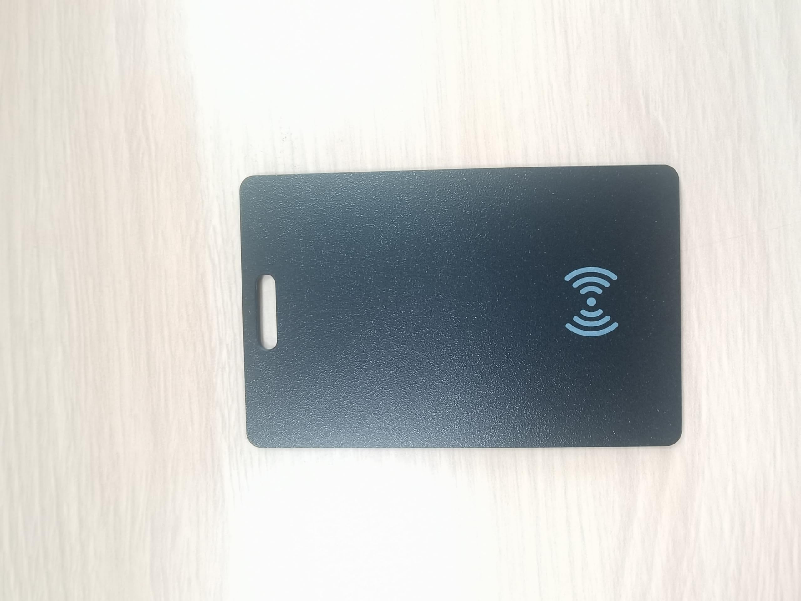 Android Wallet Smartcard Tracker, Bluetooth Locator Works with Google Find My, Slim Card Tracker for Luggage Passport, Wireless Rechargeable Item Finder for Home Outside Travel, 1 Pack, Black