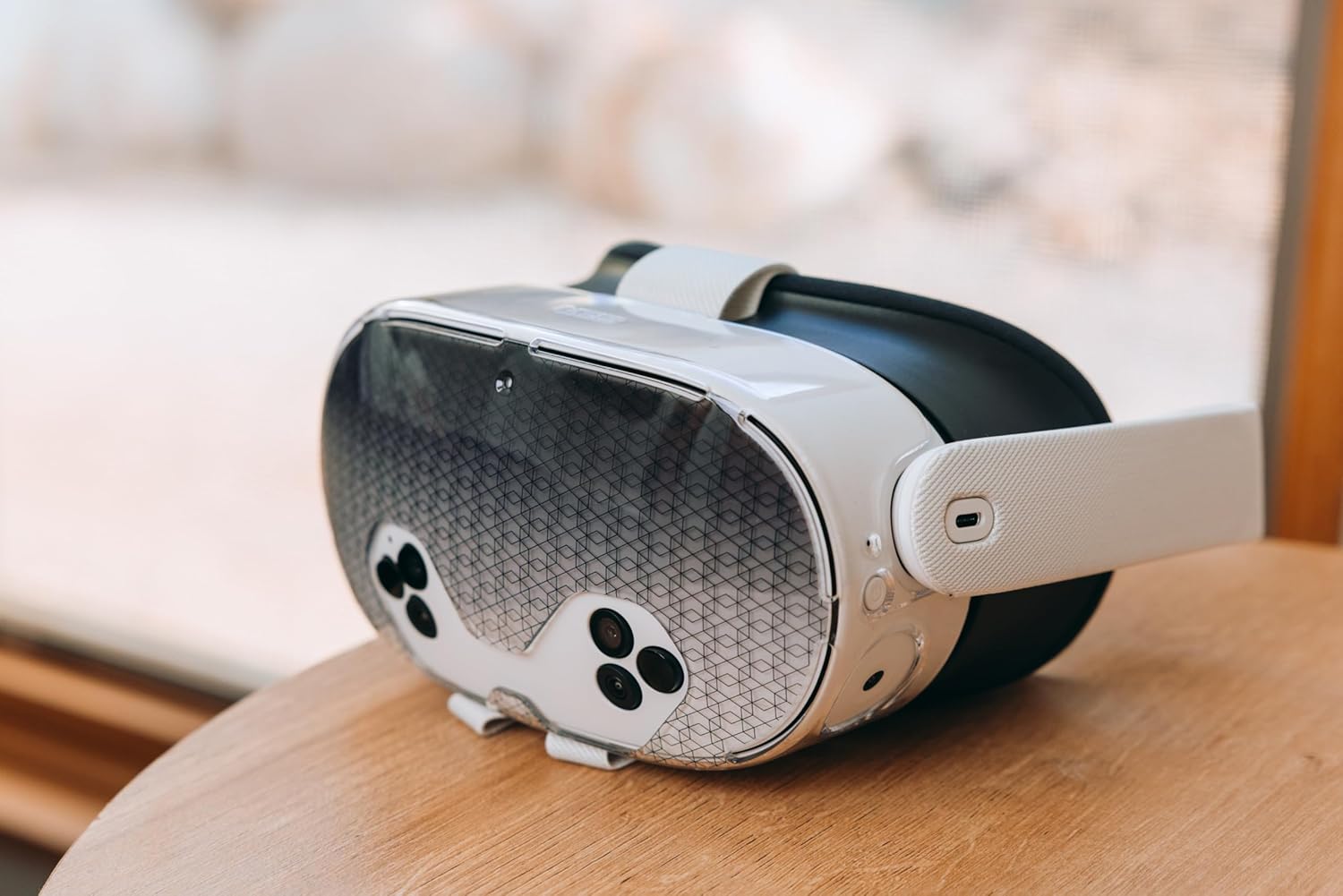 URBAN ARMOR GEAR UAG Made for Meta Quest 3S Case - Snap On IML Hex Design Heat Dissipation Vent Precise Cutouts Transparent MIL-STD Protective Hard Front Shell VR Headset Cover, Scout Clear - Image 2