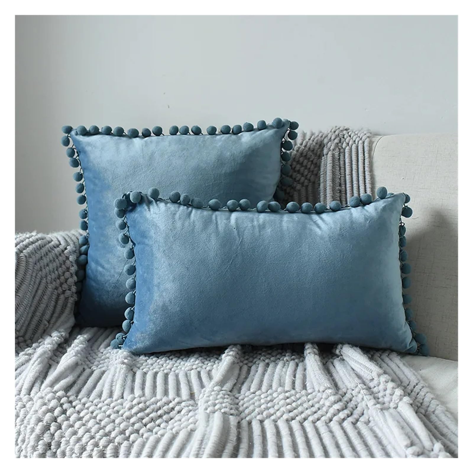 Housses de coussin pour grand canapé salon cosy velours