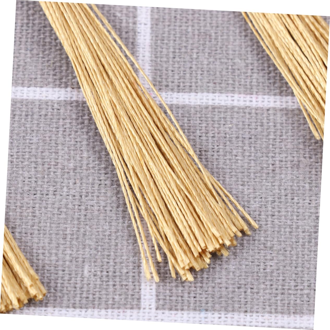 STOBOK 300pezzi Nappa Poliestere Per Fai Da Te Decorazioni Per Gioielli e Accessori Nappe Dorate Per Creazioni Artigianali e Segnalibri Per Braccialetti e Collane Accessori