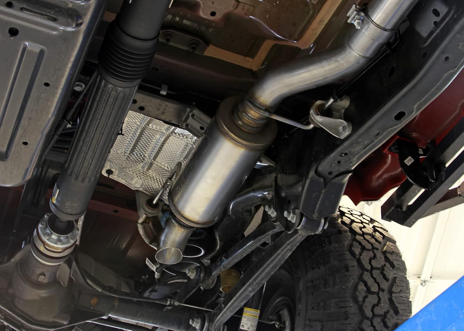 Flowmaster 717969 FlowFX Extreme Cat-Back Exhaust Kit 3 Inch 409 Stainless Steel Compatible with 2020-2024 Jeep Gladiator JT 3.6L V6