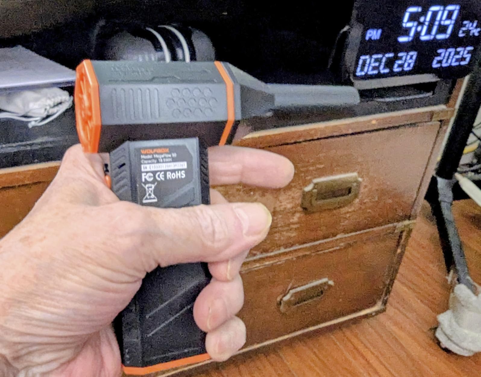 WOLFBOX MF50 Compressed Air Duster-110000RPM Super Power Cordless Air Duster, 3-Gear Adjustable Mini Blower with Rechargeable Battery, Dust Blower for Computer, Keyboard, House, Outdoor and Car photo review