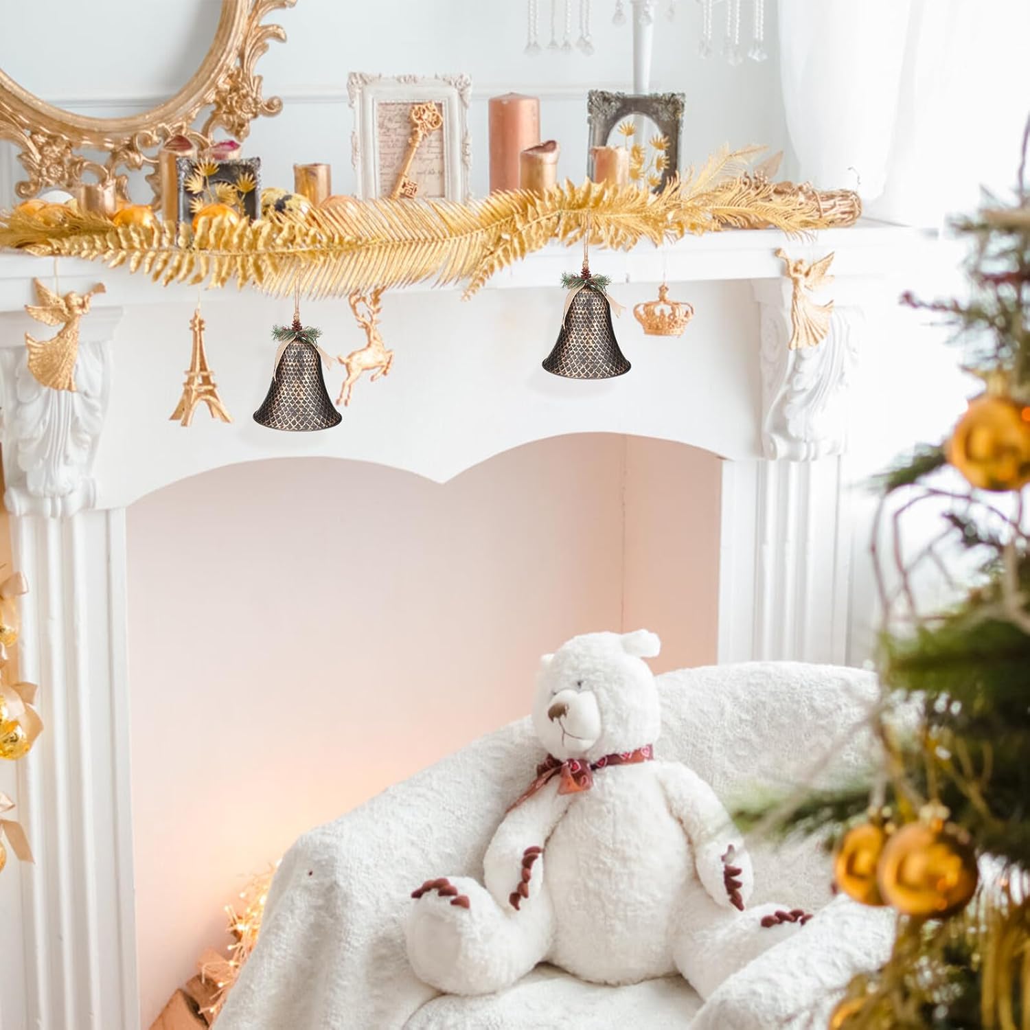 Christmas Tree Hanging Bell Ornament, Copper Metal Xmas Themed Decorative Bell Pendant for Holiday Home and Party Décor