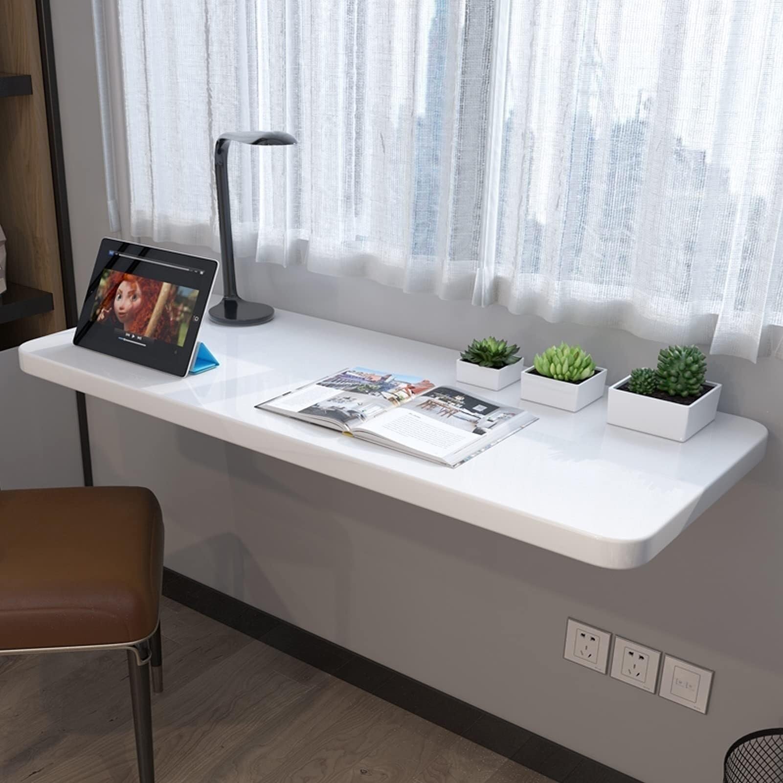 Wandmontierter Klapptisch, platzsparender Holztisch für Home Office, kompaktes Design, einfache Installation, ideal für kleine Räume, mehrere