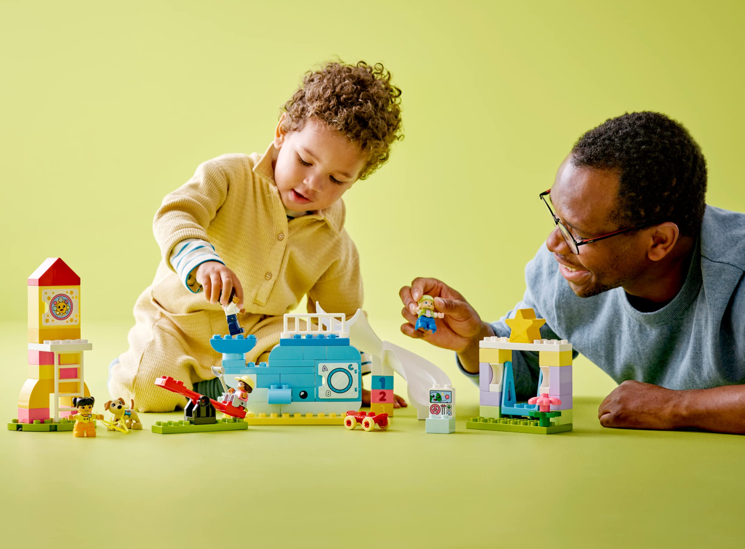 LEGO 10991 Duplo L’Aire de Jeux des Enfants, Jouet de Construction pour Enfants Dès 2 Ans avec Baleines et Fusées, pour Aider à Apprendre Les Lettres, Les Chiffres et Les Couleurs avec des Briques