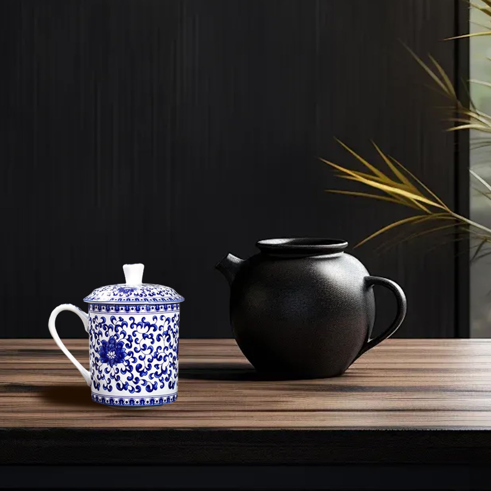 Tazza in Ceramica con Coperchio, Tazze da tè Cinesi, Tazza da tè Elegante in Ceramica Blu e Bianca di capacità da 500 ml con Coperchio e Manico per Ufficio Domestico a Foglie sfuse