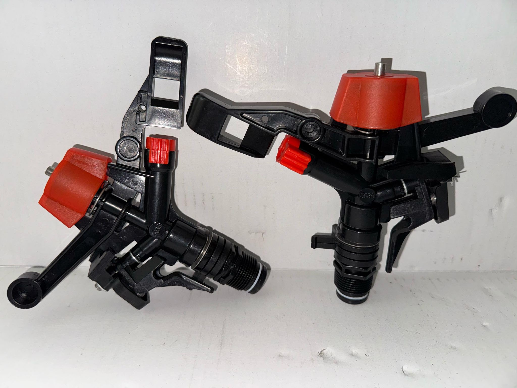 Suinga Pacchetto 5 x IRRIGATORE 5035SD agricolo 3/4" regolabile 0-360º. Raggio di portata 12-14 m. Portata d'acqua di 1,24-1,62 m3/ora.
