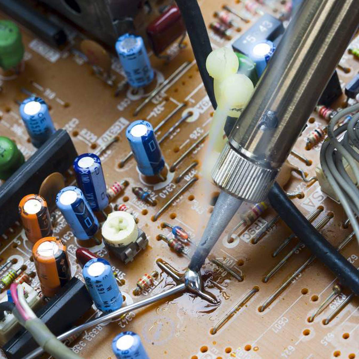 Filo di Saldatura Senza Piombo 0,8 mm, Stagno per Saldare con Anima di Colofonia 100g, Filo per Saldatura Elettrica Sn 99,3% Cu 0,7%, Filo Stagno per Lavori di Saldatura Elettronica
