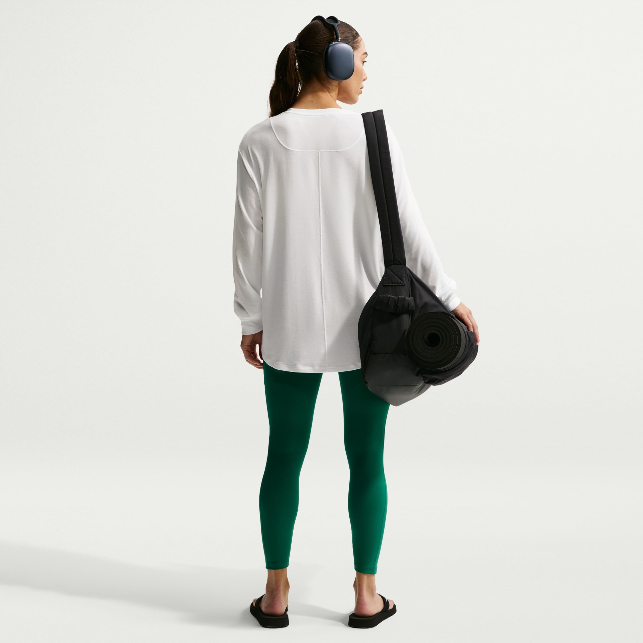 Nike One Relaxed Dri-FIT FN2817 T-Shirt à Manches Longues pour Femme
