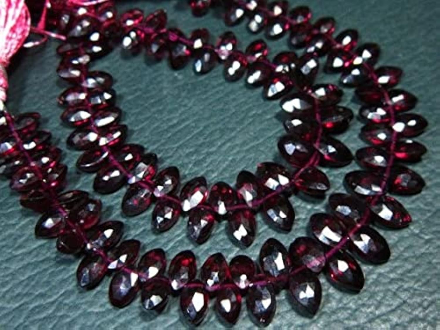 Garnet Faceted Marquise perles en grenat naturel de qualité AA en rang de 7 pouces