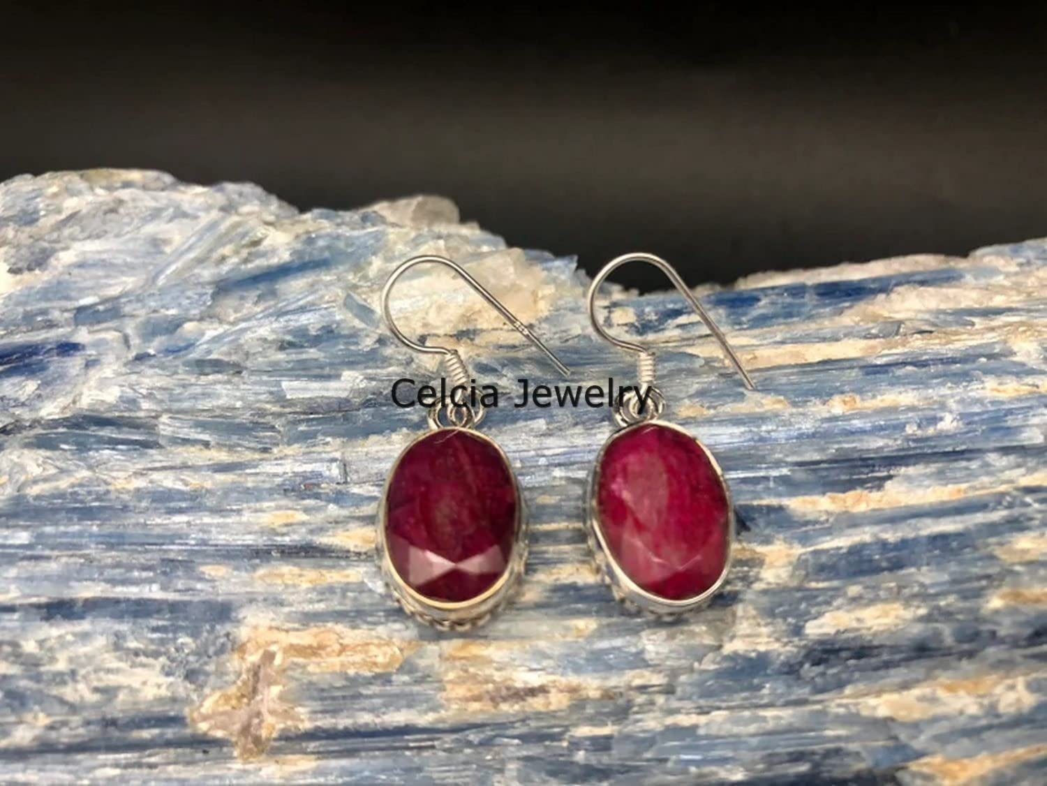 Pendientes colgantes de lágrima de plata de ley 925 maciza para mujer, piedra preciosa ovalada de rubí natural hermosa hecha a mano regalo de piedra natal de julio