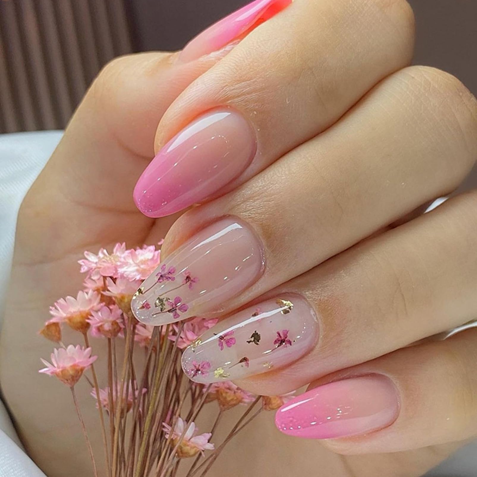 24pcs Pink Ombre Oval Press On Nails with Dried Flower & Gold Foil Accents