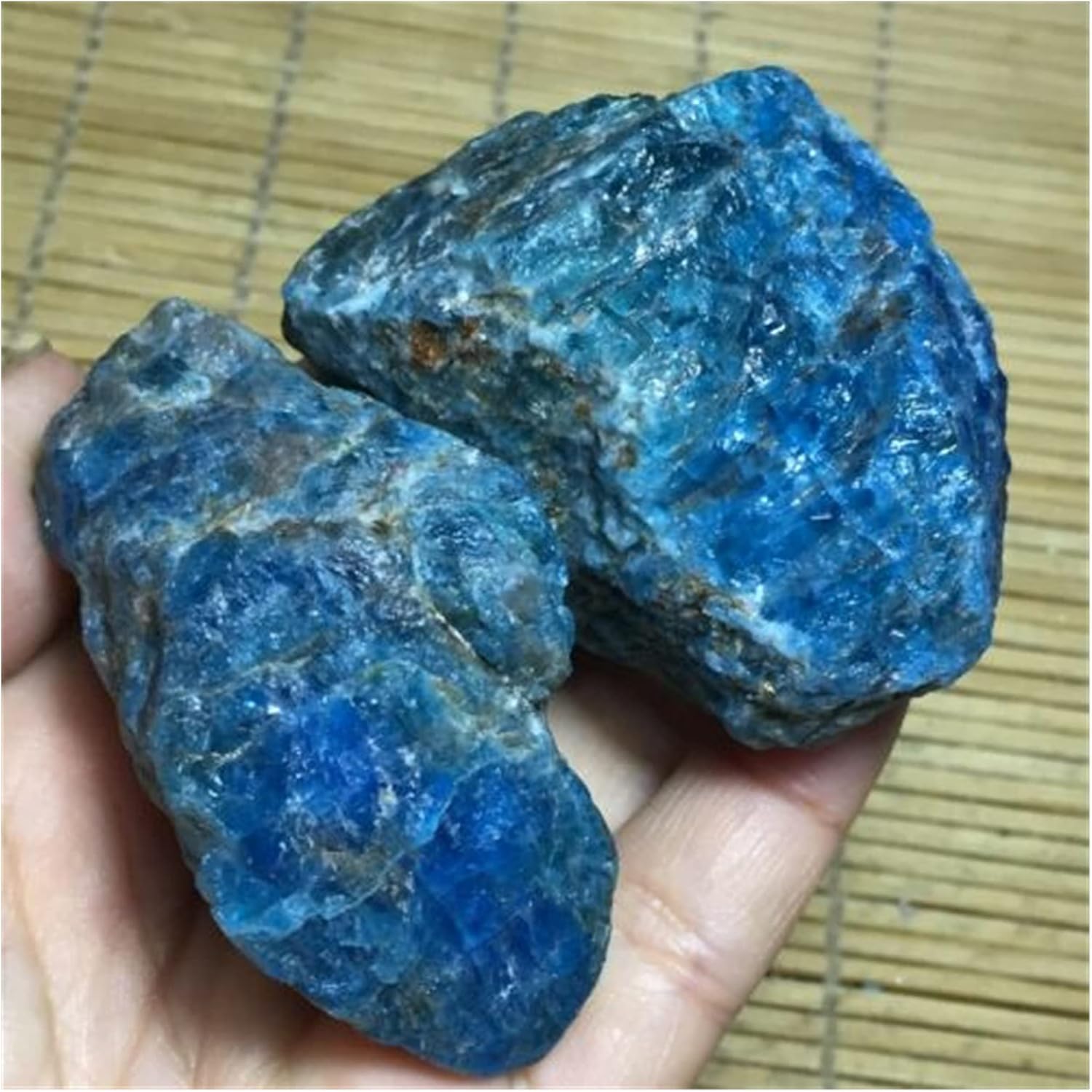 FIDEMM Natural Crystal Rough Natural Apatite Crystal Rough Raw Stone Skirt Sample from Madagascar (Size : 190-200g)