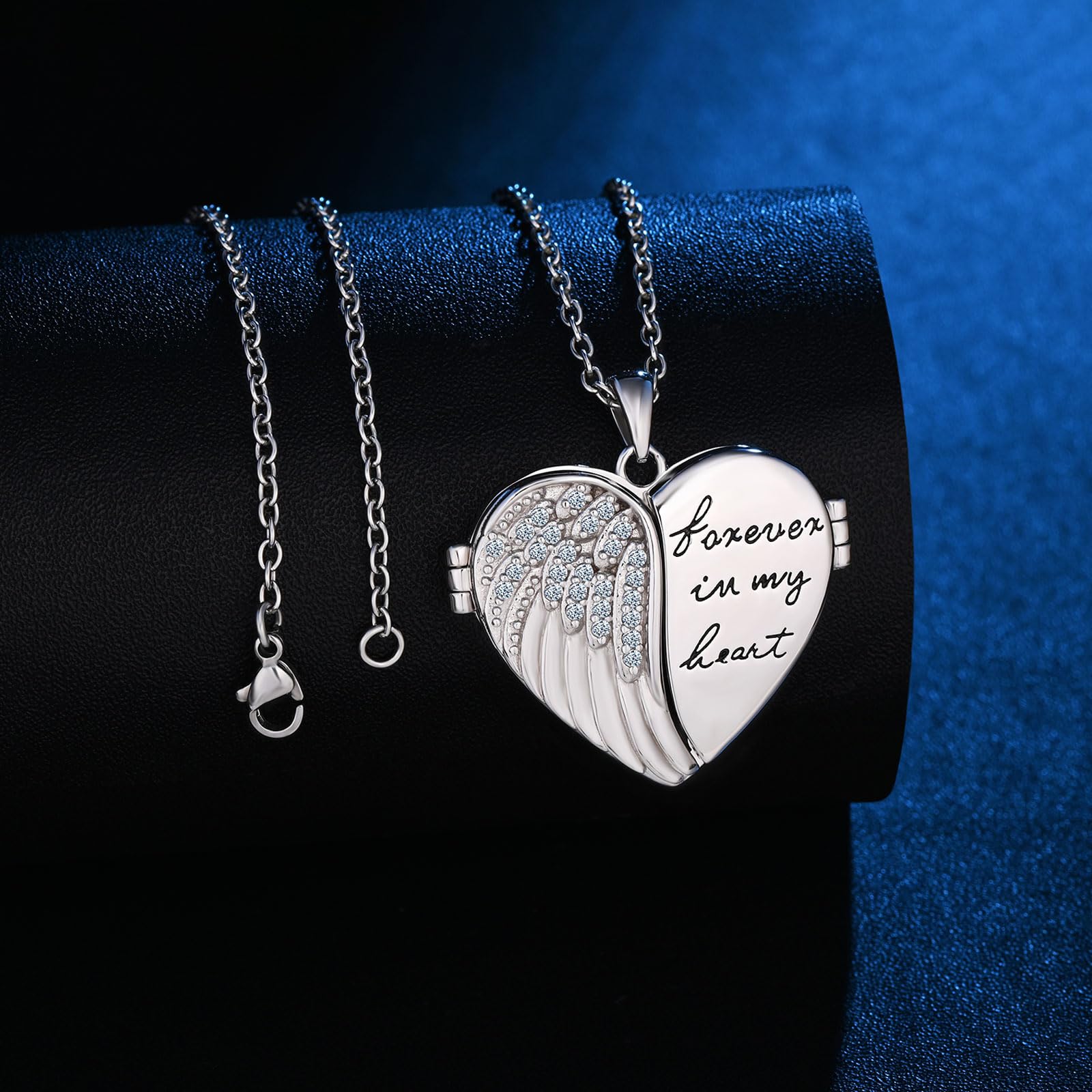 Collana Personalizzata Foto Ciondolo a Cuore con Ali in Argento 925, Medaglione Portafoto con incisione Gioielli di Memoria per Donna