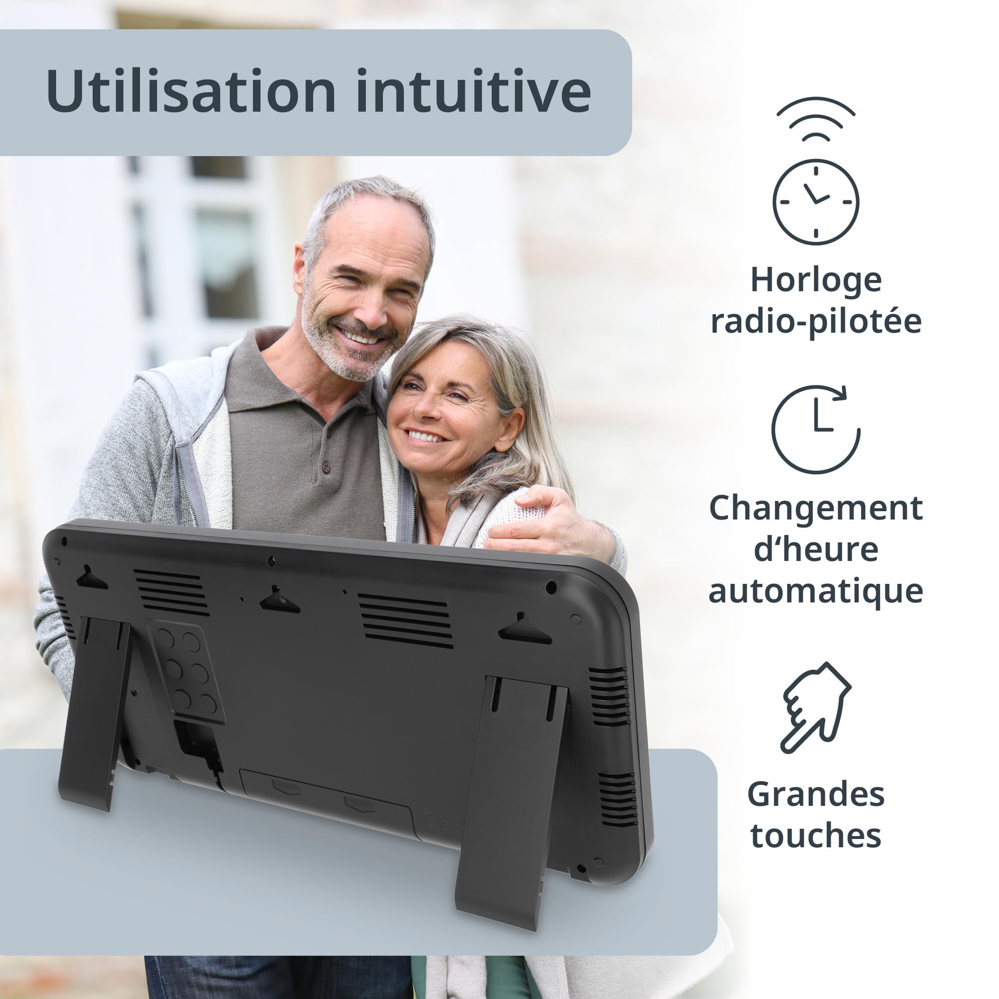 ADE Horloge numérique Murale geante radiopilotée avec Chiffres XXL | Horloge de Table avec Calendrier | avec température & Alarme | Parfaite pour Les Seniors ou Les porteurs de Lunettes | Noir
