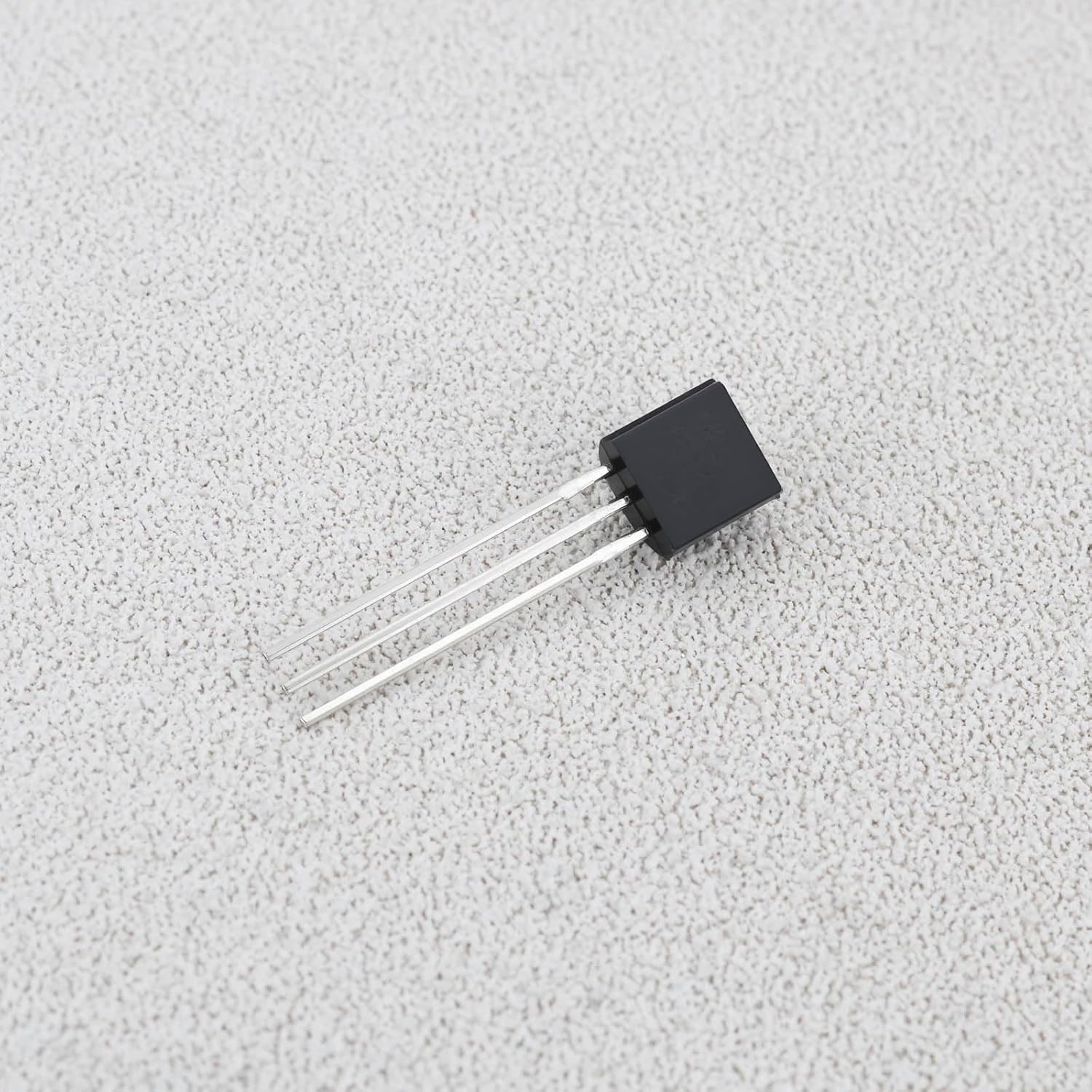 10 x NPN 3 Pin MPS-6514 Transistor Compatible with Motorola (Black)