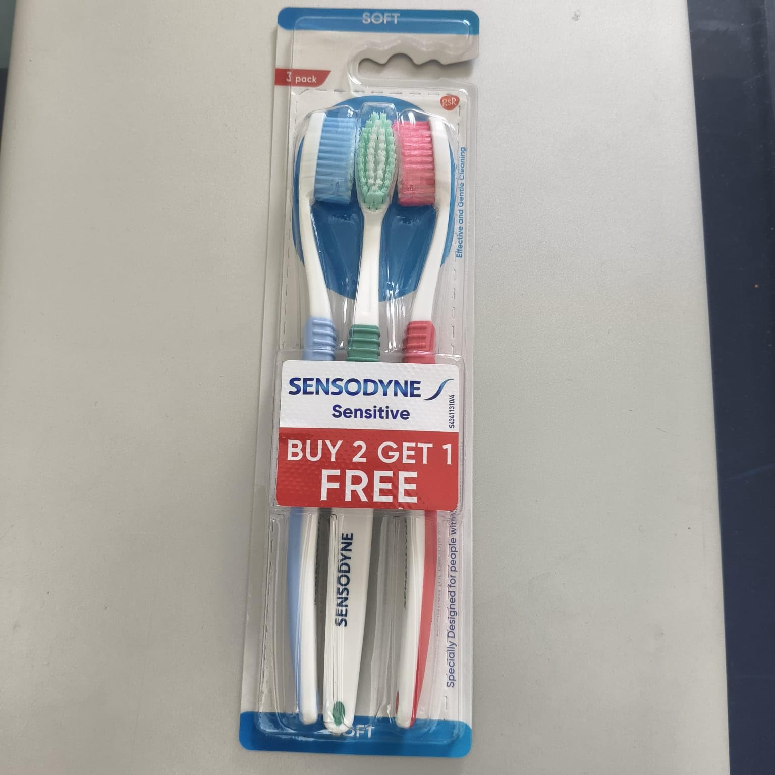 Sensodyne Sensitive Toothbrush, Soft (Color May Vary) - Packof 6-image-46
