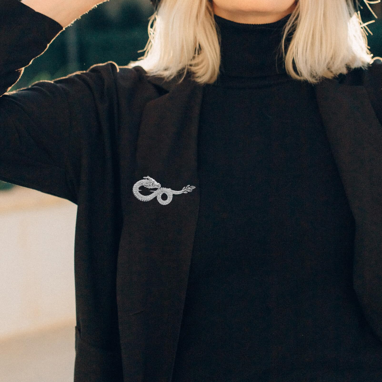 Women's Jewelry Emaille Vintage Zodiac Dragon Brosche Pin Frauen Männer Tierstifte Clip -Revers für Schals Pullover Jacken Kleidung Kleidung 5x2.1x1cm Flower Brooch