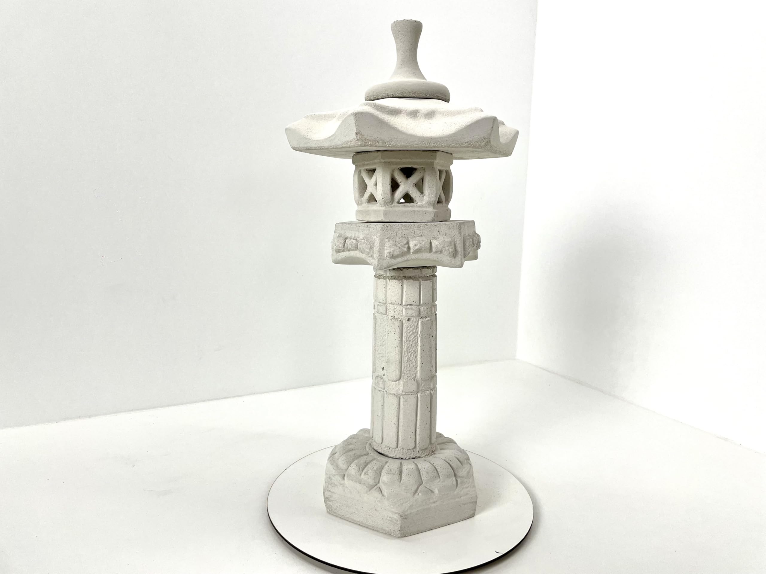 Steintempel im japanischen Stil 'Yukimi auf Säule A' - Handgefertigte Gartenfigur aus regionalem Steinguss - Zen - Dekoration für Garten & Terasse - wetterfest & langlebig