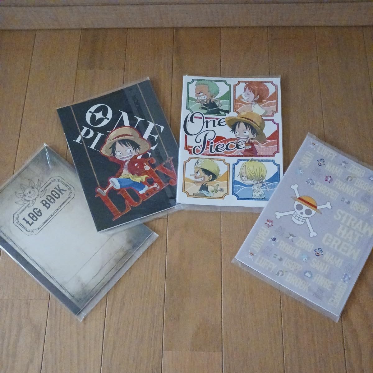 Amazon.co.jp: ONE PIECE ワンピース ノート4種類セット 文房具 文具