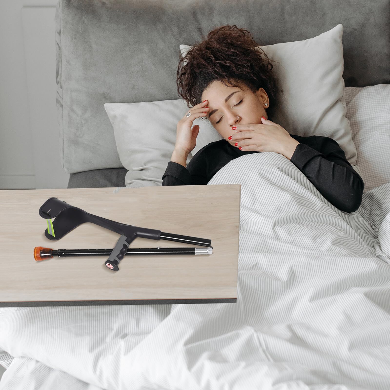 TOYANDONA Muletas de Antebrazo Plegables de Aleación de Aluminio con Soporte Anatómico y Altura Ajustable para Rehabilitación y Viajes, Ligeras y Portátiles