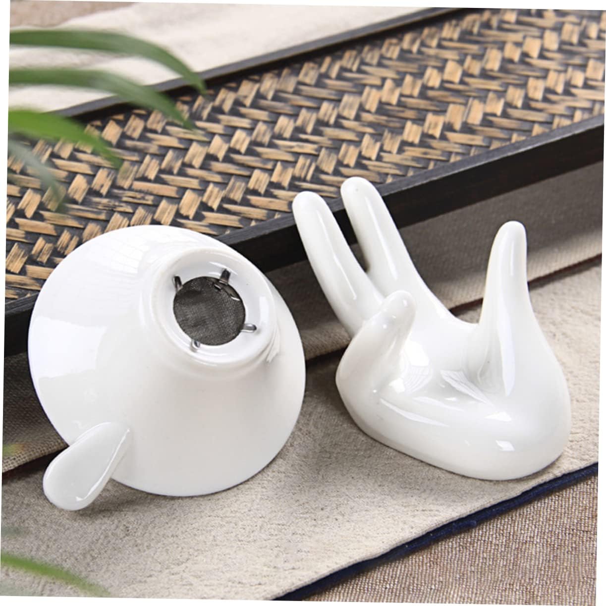 2sets Chinese Style Ceramic Tea Filter Guanyin Hand Support Set Tea Strainer and Filter for Oolong