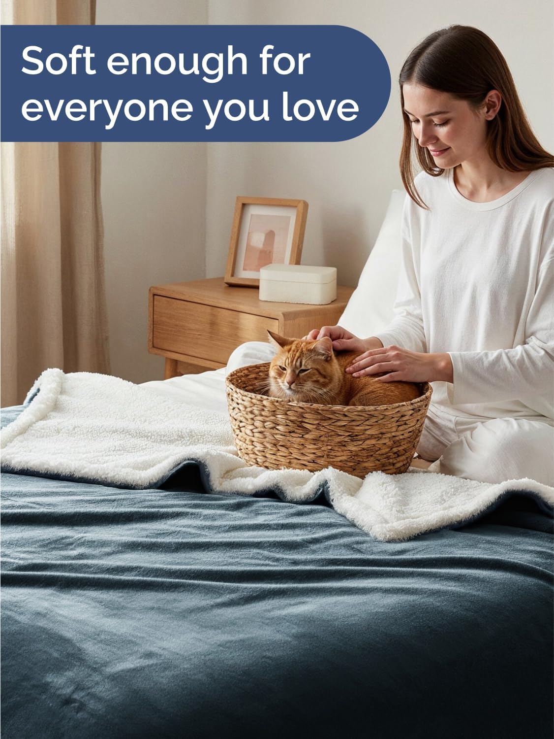 Sherpa Fleece Blanket Twin Size - Reversible Sherpa Fleece Twin Blanket - Super Soft, Double Sided for Bed, Sofa, Couch - Thick, Warm, Fuzzy and Plush - Luxurious Bedding for Winter - Navy, 60" x 80"