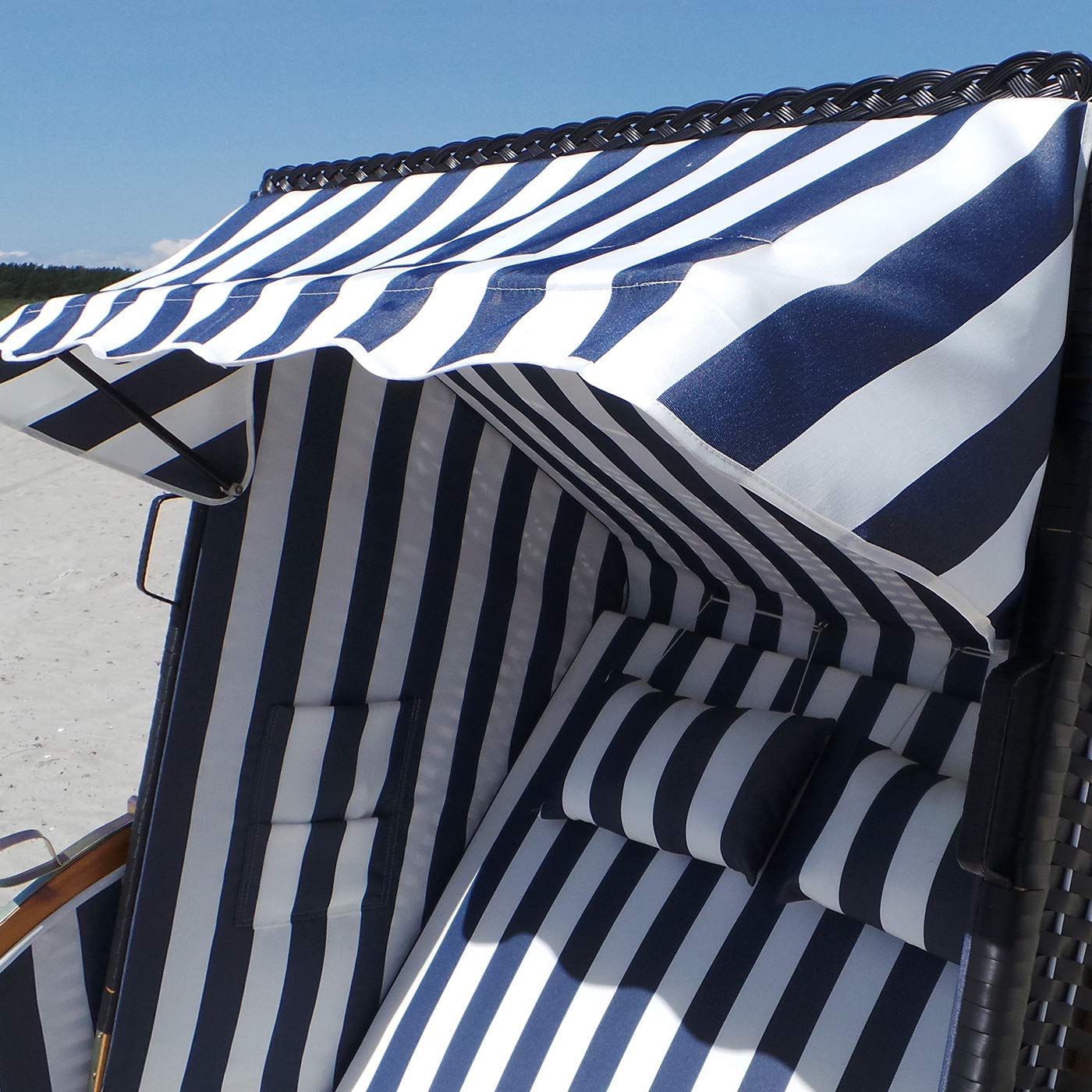 Swing & Harmonie LED - Strandkorb XXL - 118cm inkl. Abdeckcover Luxus Volllieger mit Solarmodul Ostsee Sonneninsel Rattan Möbel Polyrattan (grau/weiß - nadelstreifen)