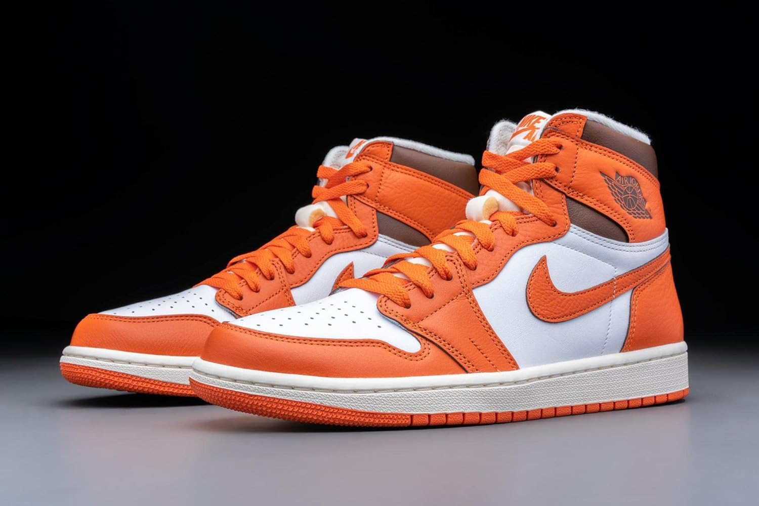 Air Jordan 1 Retro HI OG - White Starfish Cacao by Nike