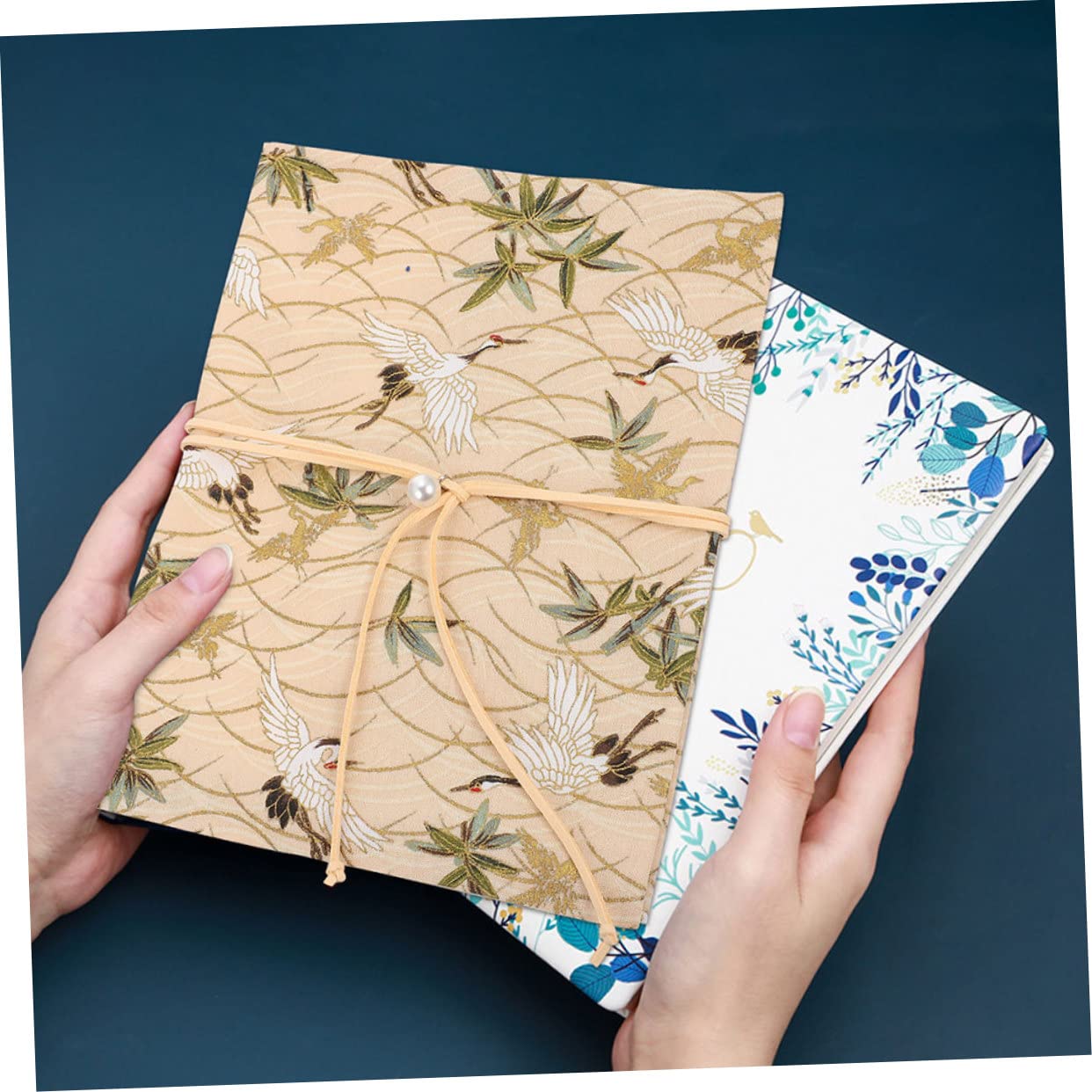 VILLCASE 5 Pièces Housse En Tissu De Protège-livre Fait Main Pochette De Livre Créatif Pochette De Livre Pour L'école Pochette De Livre Matelassée Protège-livre Décoratif Beige Chiffon