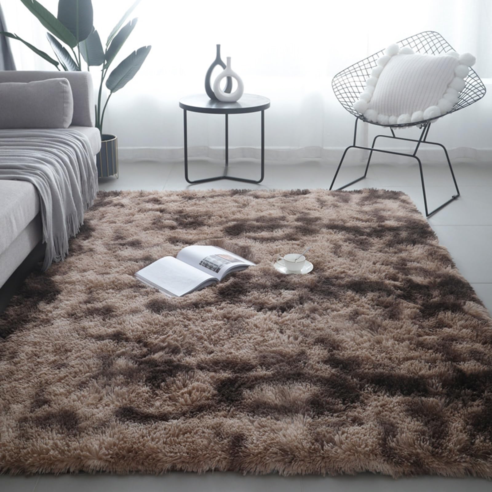 Tapis doux et moelleux lavable grand format en peluche marron