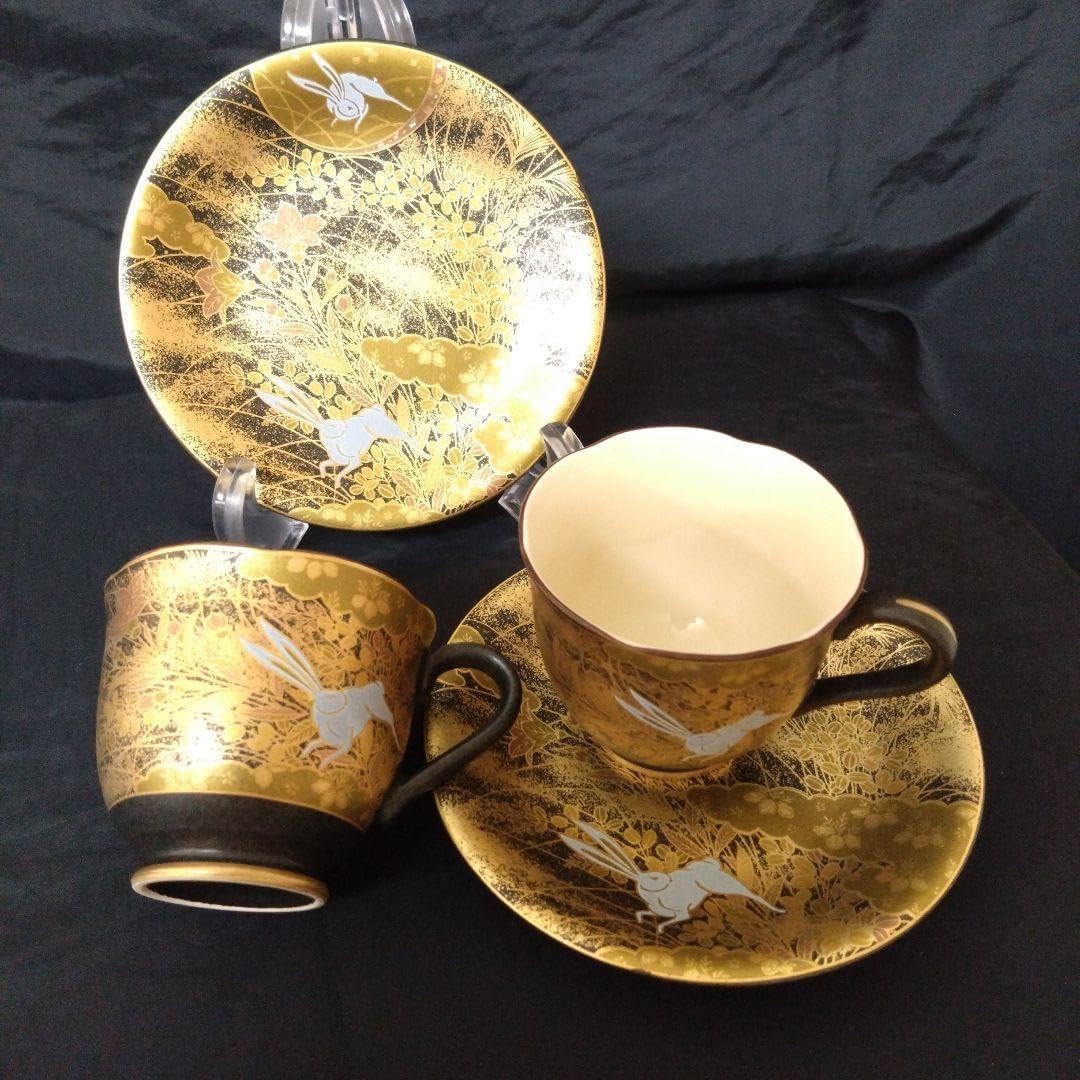 希少】有田焼 福泉窯 染錦椿総柄(青)三ツ足コーヒーカップ& 希少】有田焼 福泉窯 染錦椿総柄(青)三ツ足コーヒーカップ&