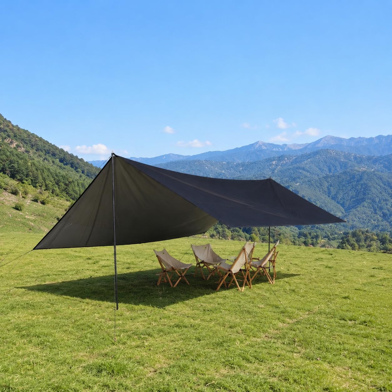 MERIGLARE Tarp Abri Extérieur Canopy Bâche Pare-Soleil Toit Anti-Pluie Auvent Oxford Robuste avec Goussets Oeillets Cordages Piquets et Sac Suitable pour Randonnée Base Plage Aire de Jeux Détente