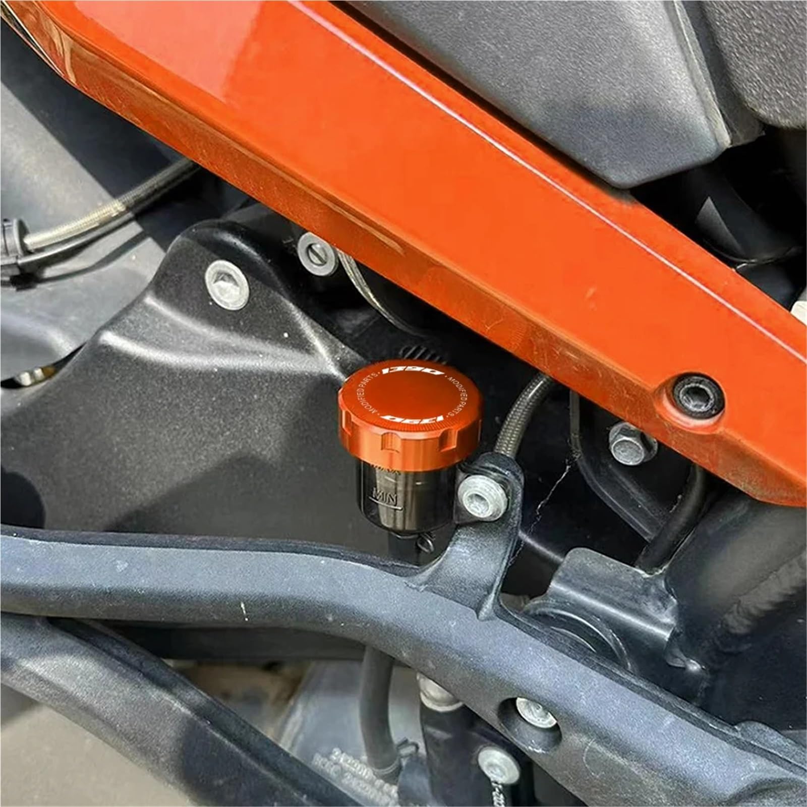 Bouchon de réservoir de liquide de frein avant et arrière en aluminium for moto KTM 1390 Super Adventure RS Evo 1390 SAS 1390 Super Duke R GT Evo(Orange-Combo (3pcs))