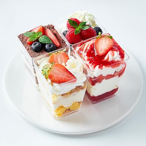 Miniatura 7 de Kucoele Paquete de 100 tazas de postre de plástico de 5 onzas con tapas y cucharas, tazas de parfait transparentes, tazas de pudín, mini tazas de