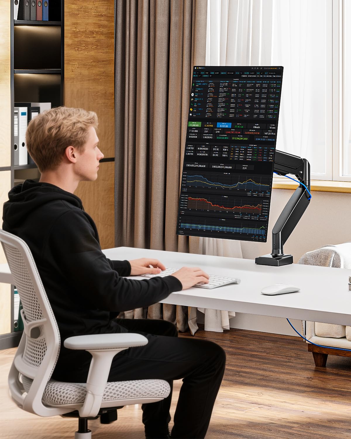 Soporte de escritorio para monitor individual, brazo ajustable de monitor de movimiento completo de 19 a 34 pulgadas, soporte para monitor de computadora con abrazadera y base de ojales, se adapta a