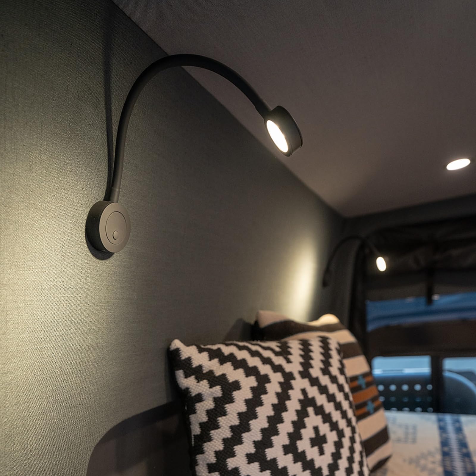 acegoo Lampada da lettura da parete LED 12v luce barca camper, dimmerabile collo di cigno flessibile DC12-24V comodino con interruttore dimmer e caricatore Type-C per cabina roulotte nero (2 pcs)