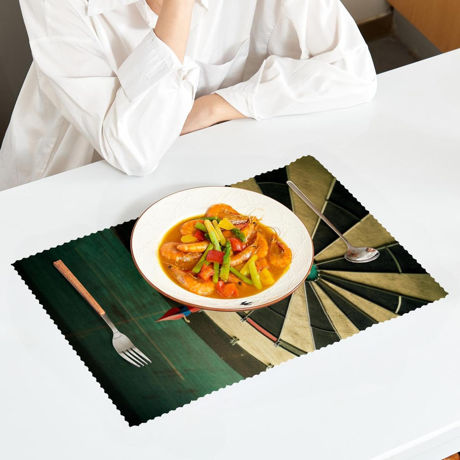 Amazon｜テーブルマット6枚セット、ダイニングテーブル用洗える