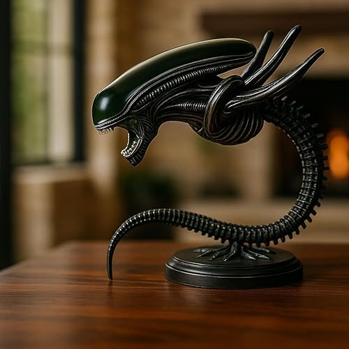 Miniatura 5 de Luz nocturna de monstruo espacial, lámpara de mesa de resina de película 3D, decoración LED de ciencia ficción, regalo personalizado hecho a mano