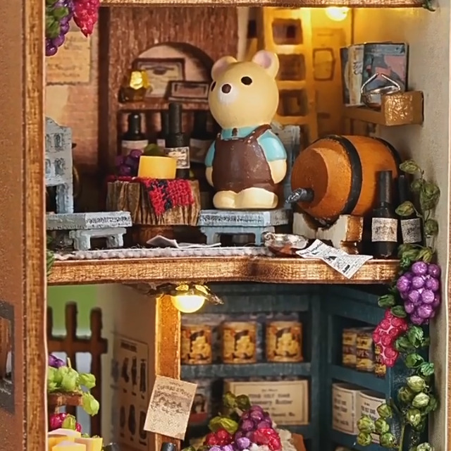 TOPBSFARNY DIY Poppenhuis Kit Creatieve Vergadering Miniatuur Landschap Poppenhuis Mini World Series Miniatuur Collectie 3D Houten Puzzel voor Chirstmas Speelgoed (QH-003
