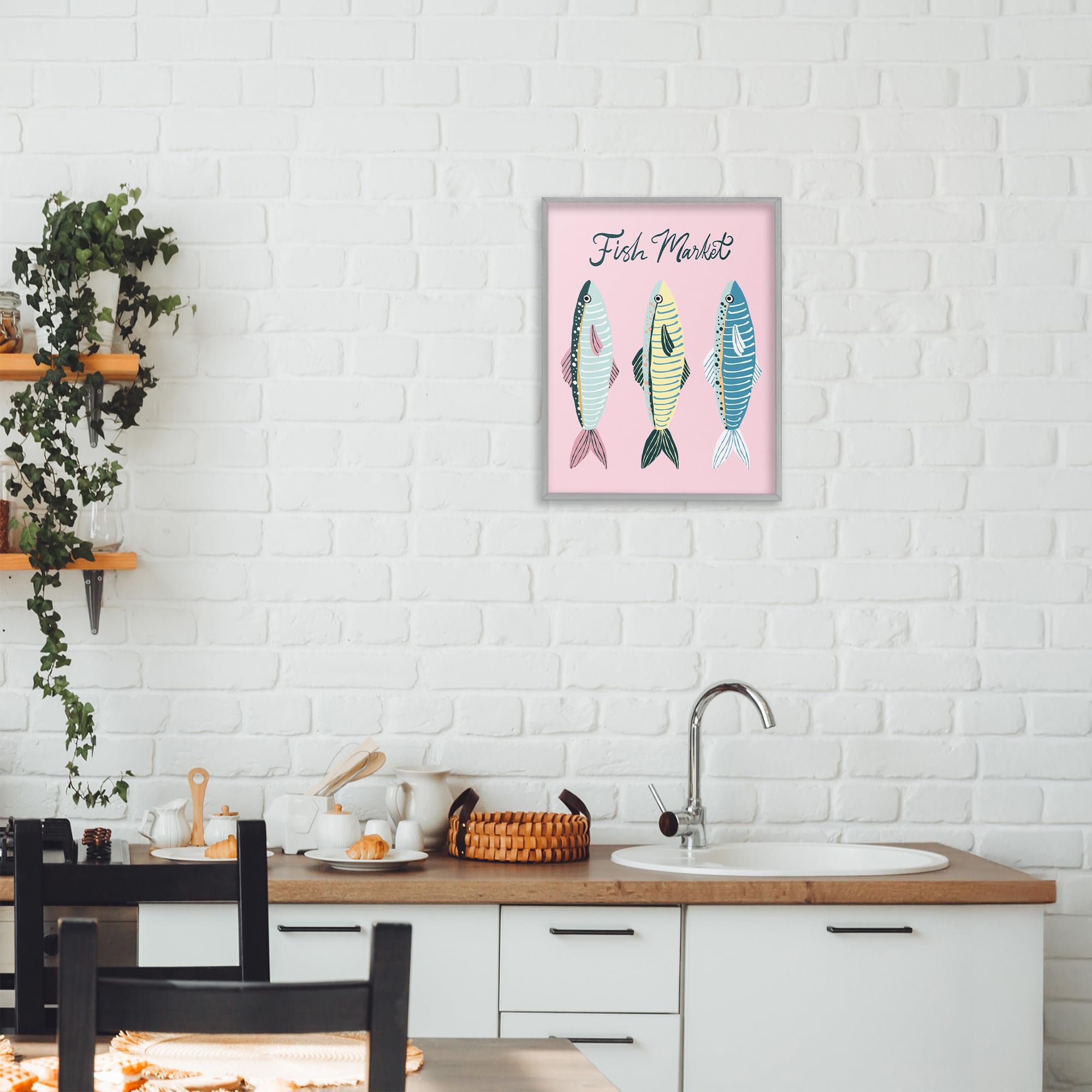 Stupell Industries «Quirky Coastal Fish Market», arte giclée enmarcado, gris, 11 x 14 pulgadas, fácil de colgar y resistente, fabricado en Estados Unidos, por Hey Bre! Creative Studio