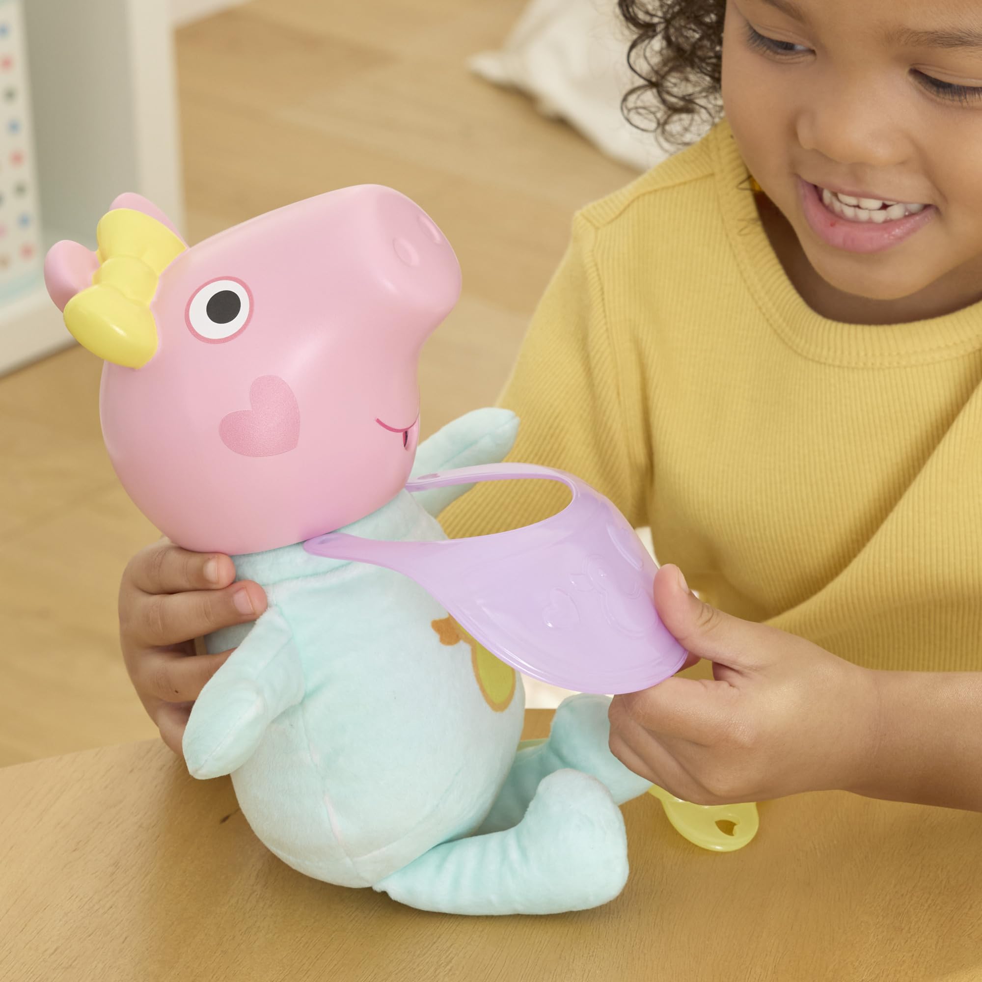 Peppa Pig Interaktywna Lalka Świnka Peppa Chrumkanie i Przytulanie Evie