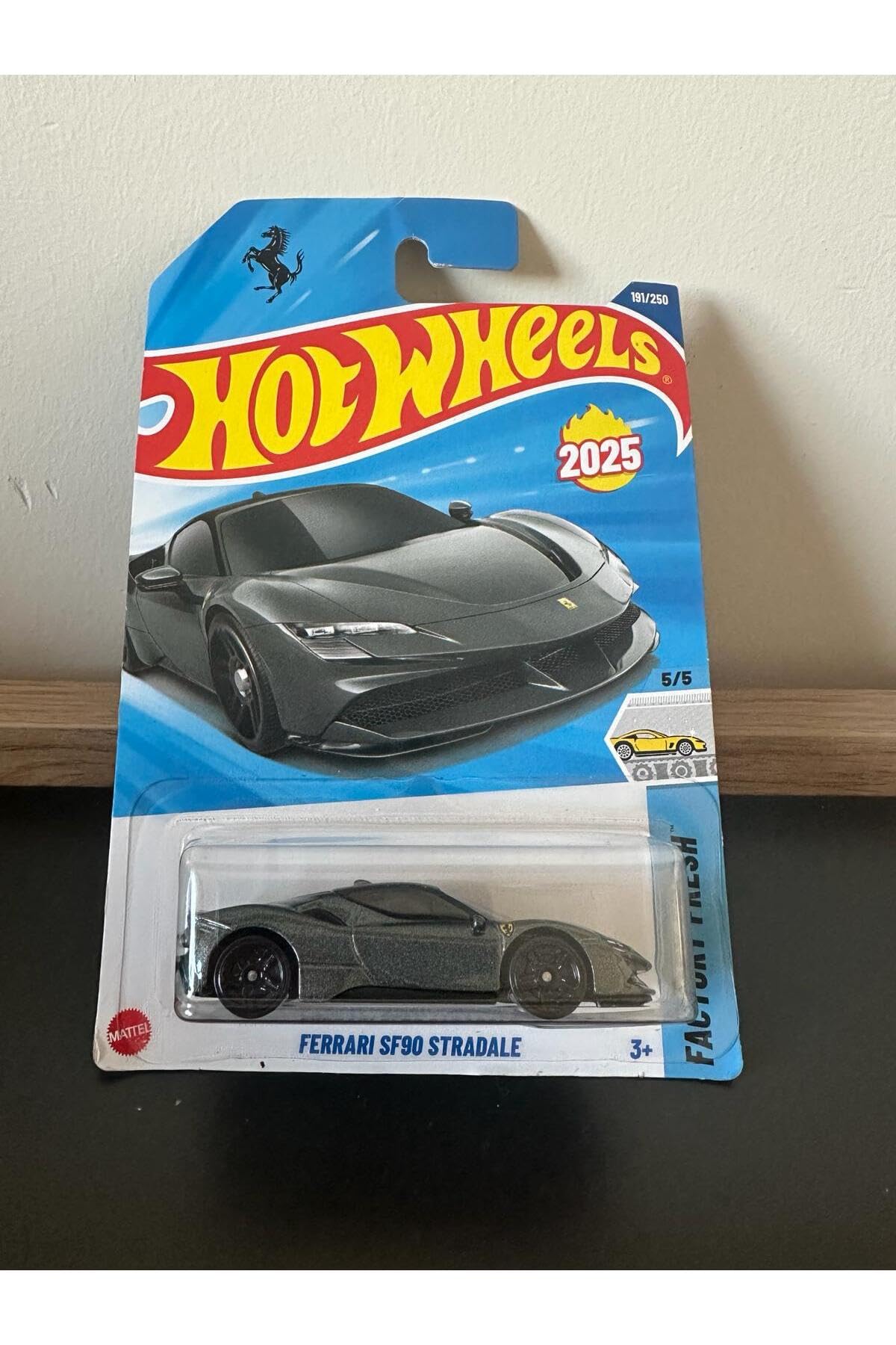 Amazon.com: Hot Wheels Ferrari SF90 Stradale [Black/Dark Gray