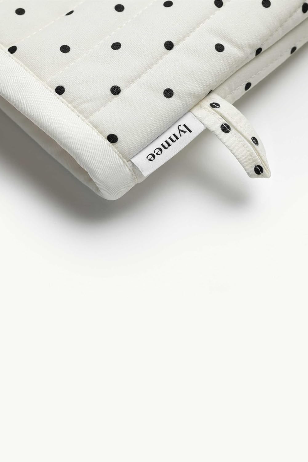 Oven Mitt & Pot Holder Set – Heat Resistant Cotton Kitchen Gloves, Cute & Protective Cooking Accessories (Lady Dot)