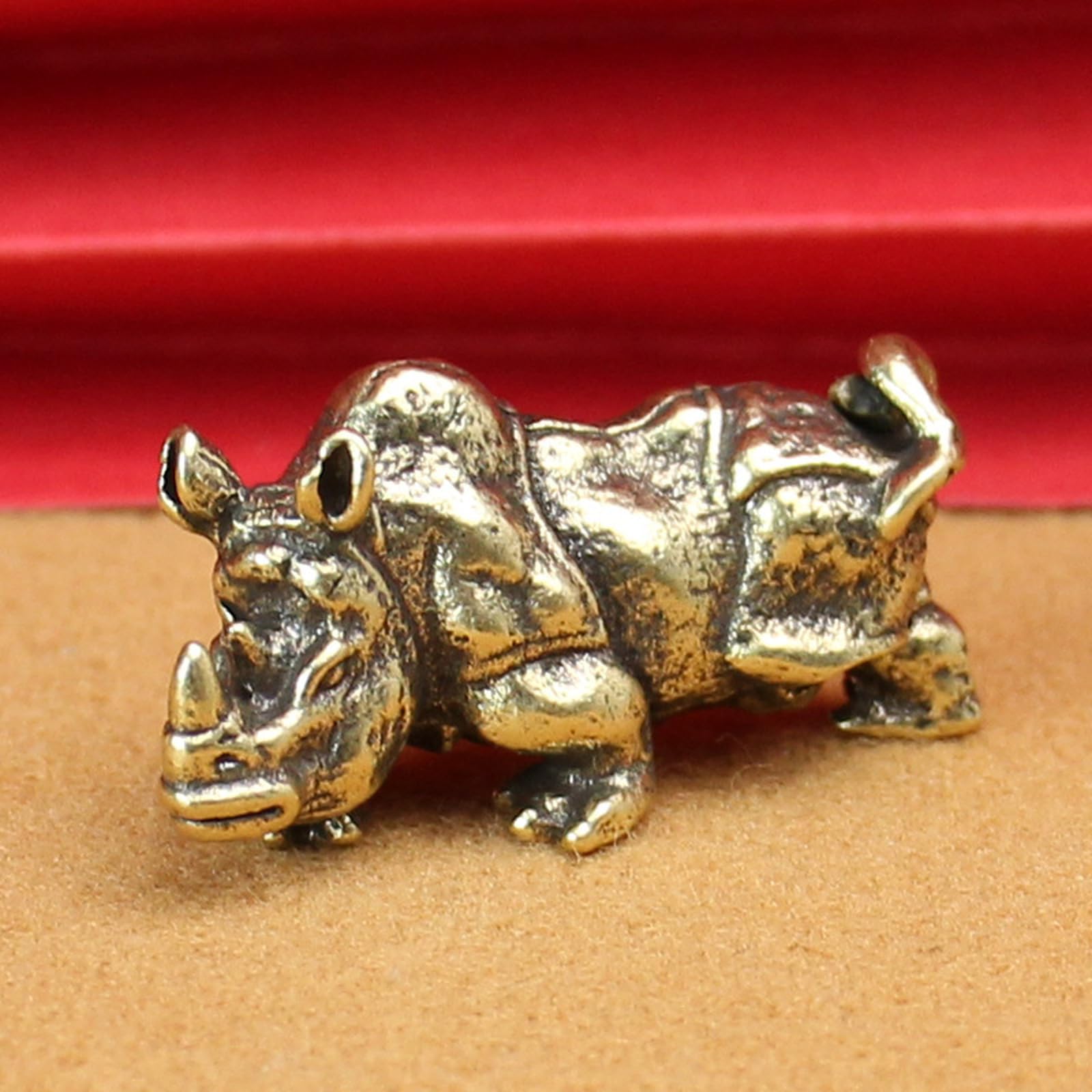 NBKLSWSUI Handmade Brass Rhinoceros Ornament Sculpture For Men's Office Desk&man Cave Vintage Decor Unique Feng Shui