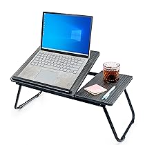 unycos – Vassoio per la Colazione e da Letto, Tavolo Pieghevole PC Portatile【Fino a 15,6″】56x33x23cm (22,04″x12,99″x9,05″) 5 Livelli di Inclinazione, Leggio e Slot per Tazza, Supporta 20 kg (Nero)